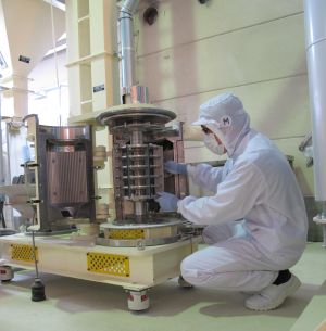 写真:気流製粉機を開いたところ